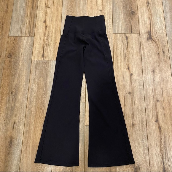 Athleta Salutation Stash Rib Flare - XS - Black - Picture 4 of 9